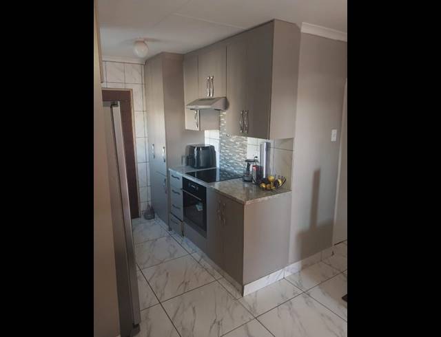 3 BEDROOM HOUSE FOR SALE IN SKY CITY